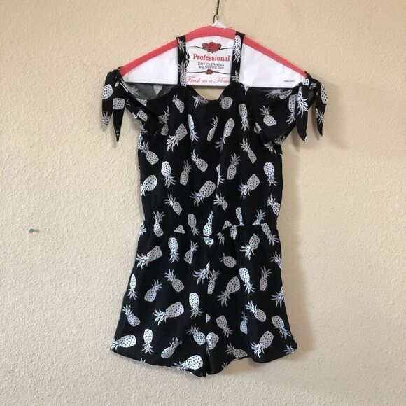 Mia Chica Cold Shoulder Pineapple Print Romper - Picture 3 of 10